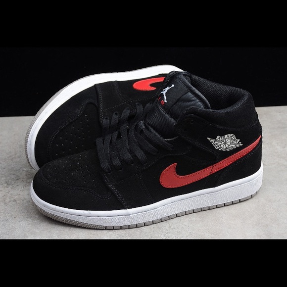 COPY - Nike Air Jordan 1 - Picture 2 of 2